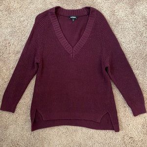 Express oversized sweater, deep v neck, xs, wine color